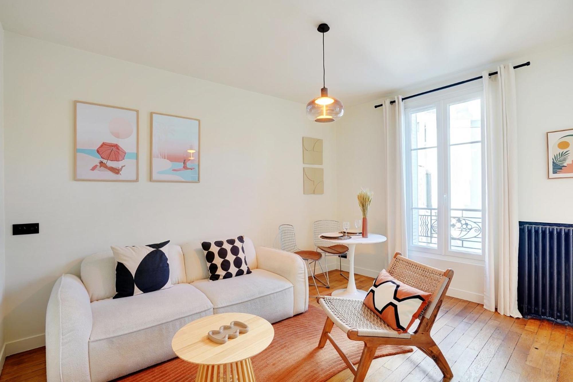 Luxury Flat Silly - Center